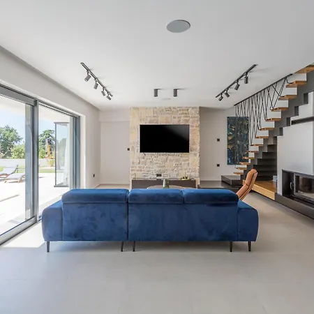 بيت للعطل 3 Bedroom Stunning In *