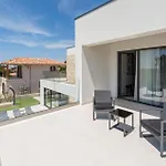 3 Bedroom Stunning In Dom wakacyjny Poreč
