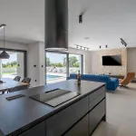 3 Bedroom Stunning In Poreč