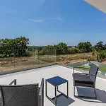 3 Bedroom Stunning In Dom wakacyjny Poreč