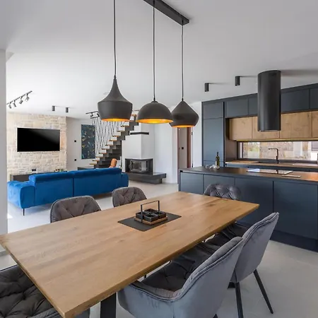 3 Bedroom Stunning In Porec