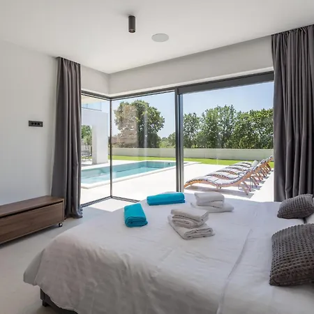 3 Bedroom Stunning In Ferienhaus *