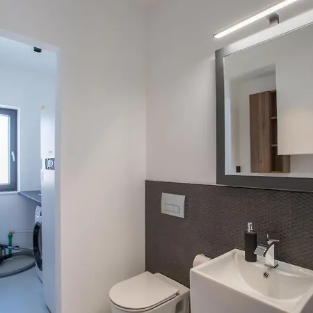 3 Bedroom Stunning In Porec