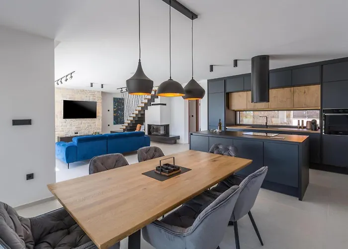 3 Bedroom Stunning In Poreč