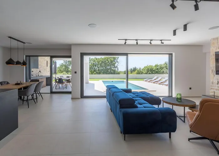 3 Bedroom Stunning In * Πόρετς