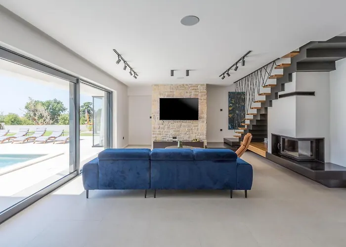 Дом отдыха 3 Bedroom Stunning In *